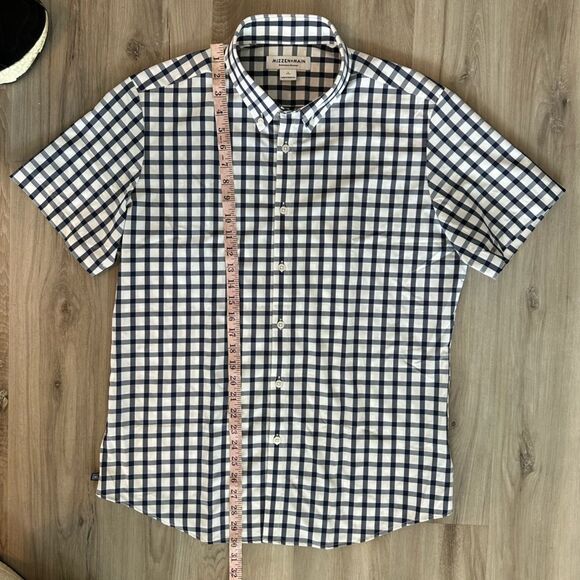 Mizzen & Main performance wear short sleeve button down - Picture 3 of 7